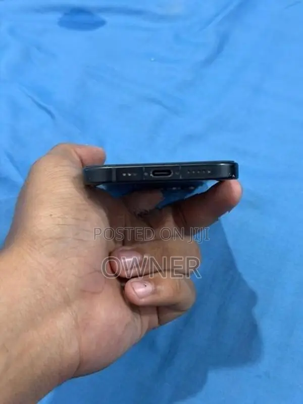 Apple iPhone 15 (Used)