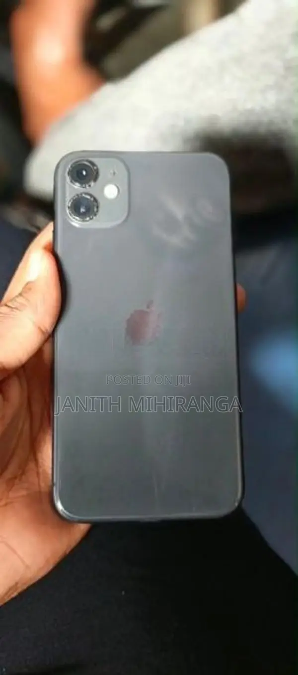 Apple iPhone 11 (Used)