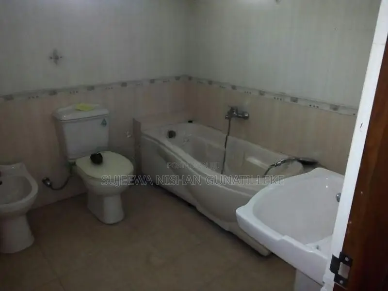 5 Bedroom House to Rent Homagama