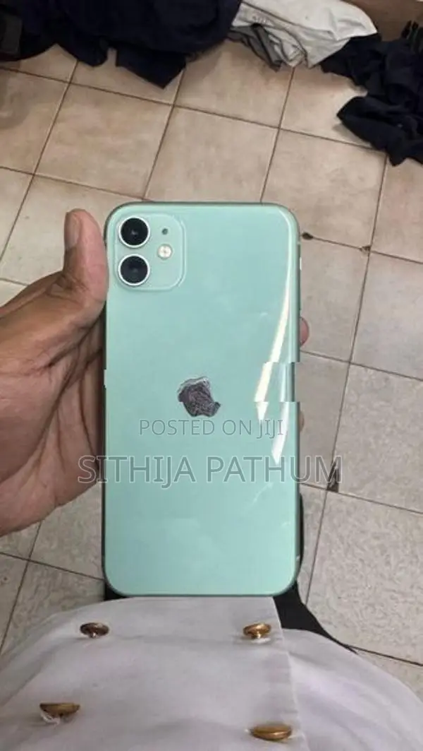 Apple iPhone 11 (Used)