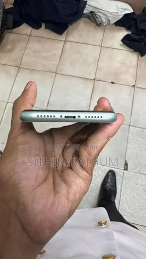 Apple iPhone 11 (Used)