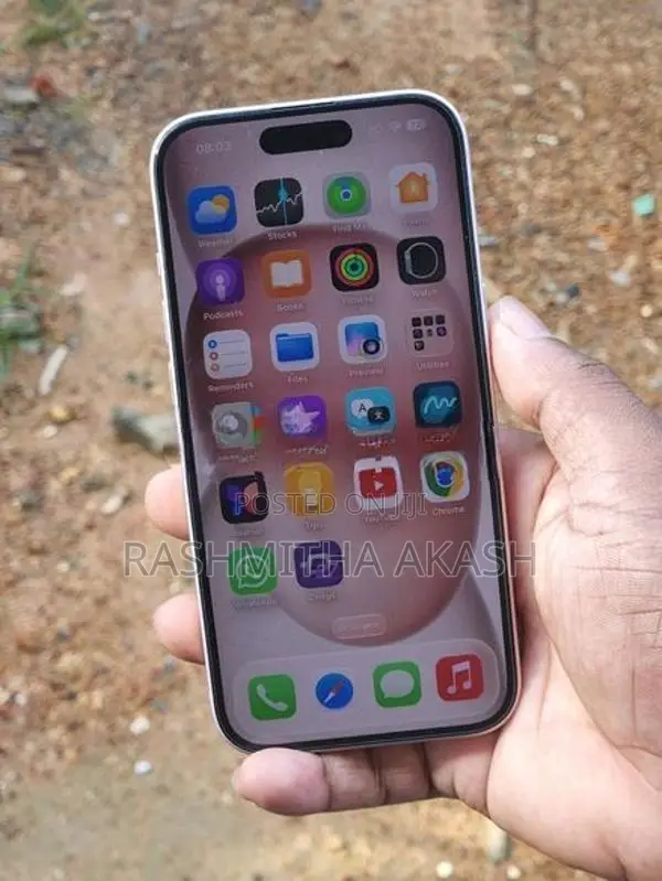 Apple iPhone 15 256GB (Used)