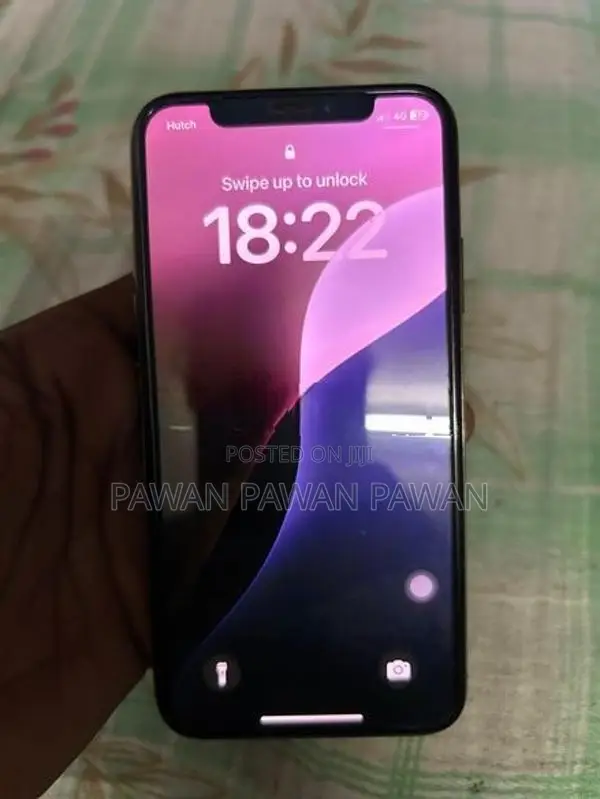 Apple iPhone XS (Used)