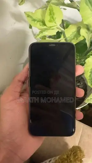 Apple iPhone XS (Used)