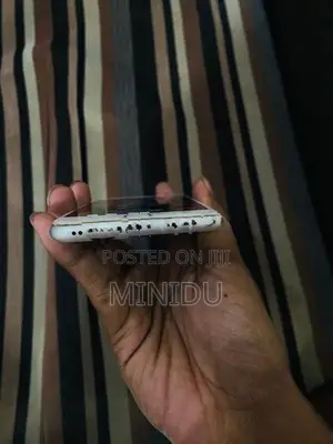 Apple iPhone 8 (Used)