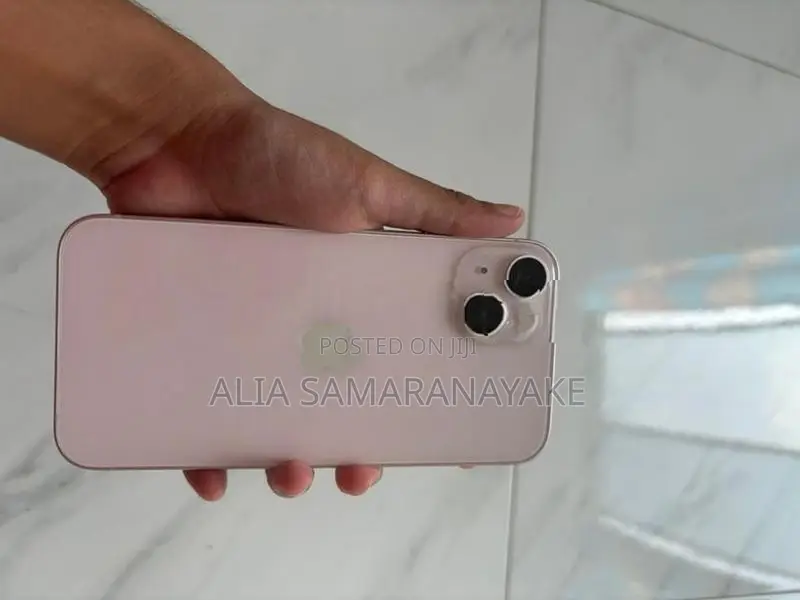 Apple iPhone 13 (Used)