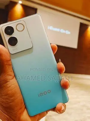iqoo (Used)