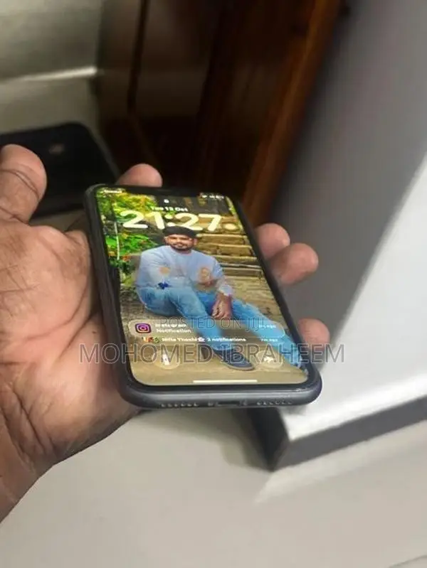 Apple iPhone 11 (Used)