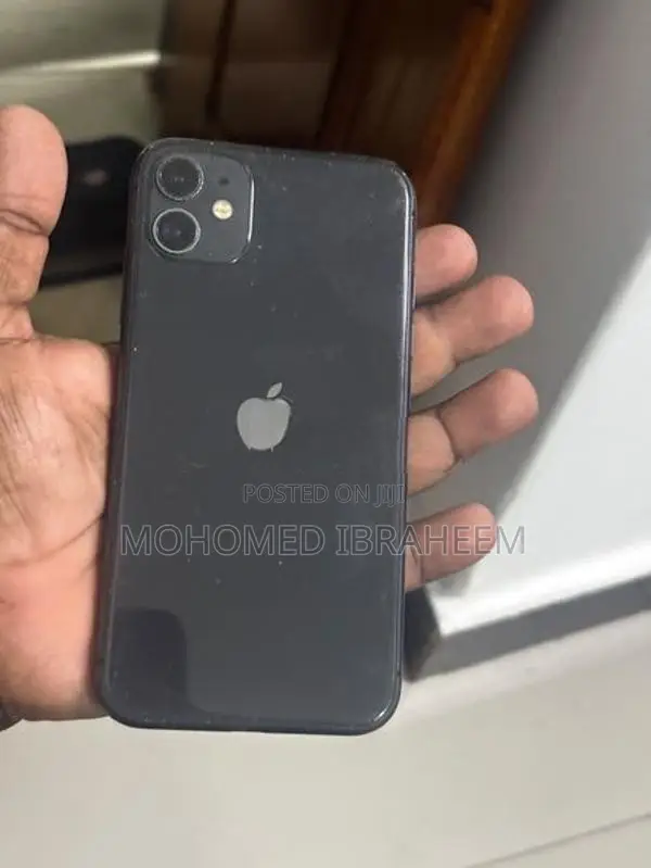 Apple iPhone 11 (Used)