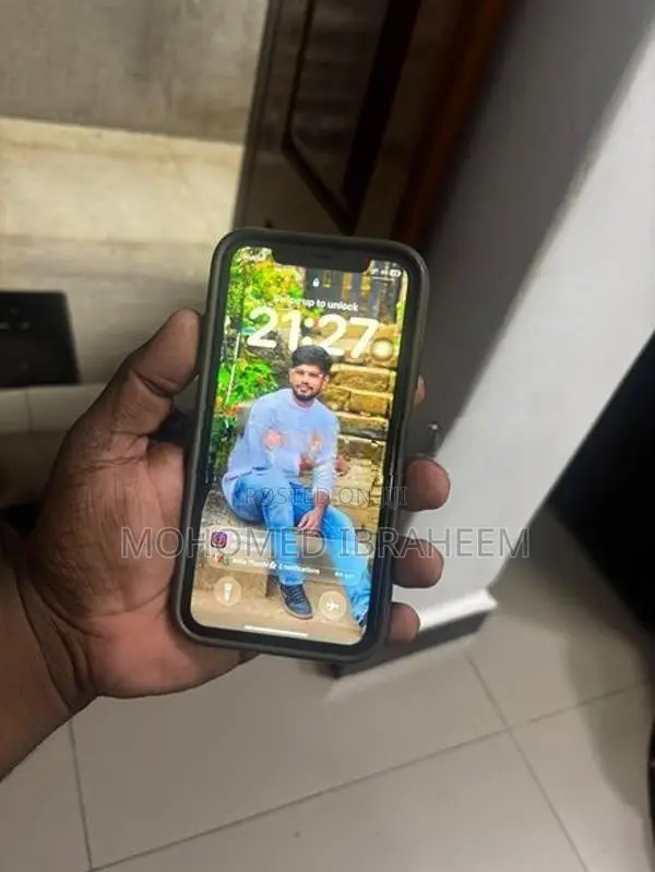 Apple iPhone 11 (Used)