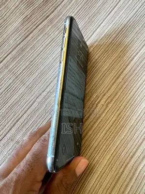 Apple iPhone X (Used)