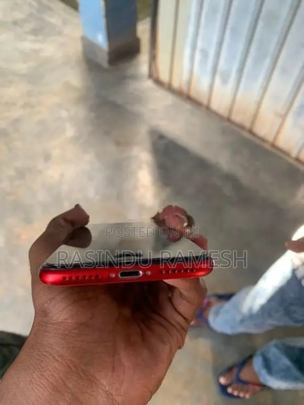 Apple iPhone 8 (Used)