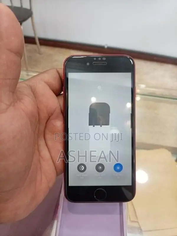 Apple iPhone 8 (Used)