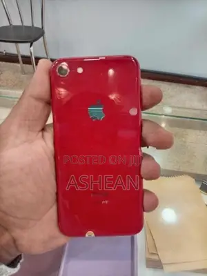 Apple iPhone 8 (Used)