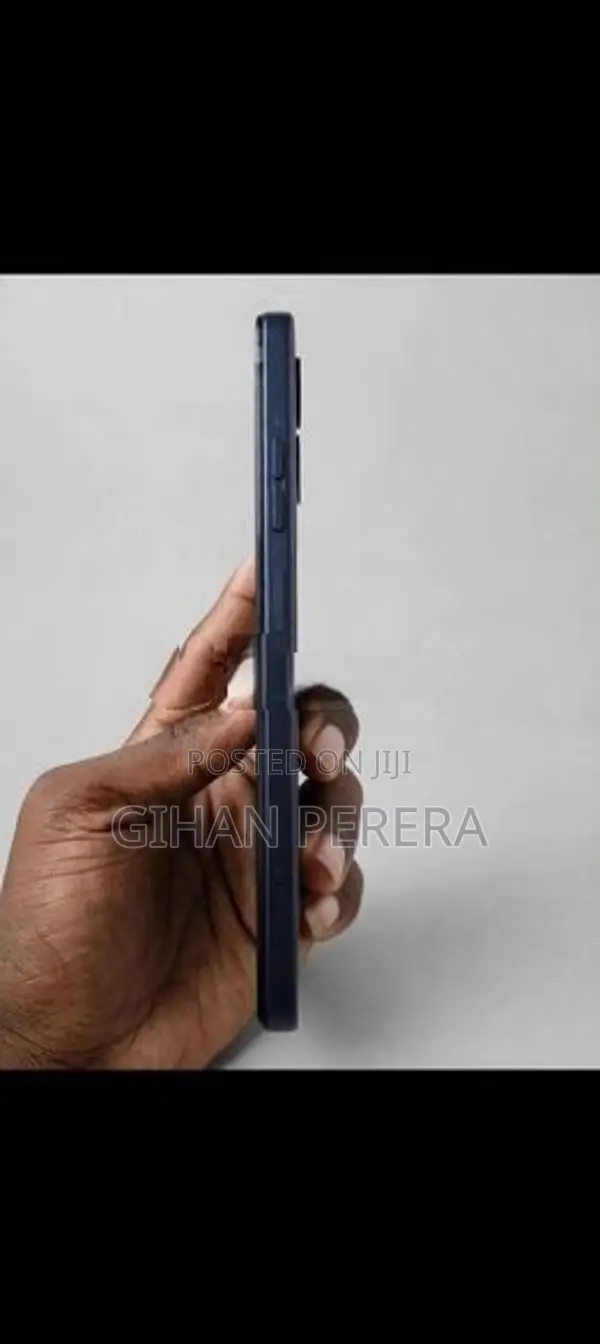 Moto G04s (Used)