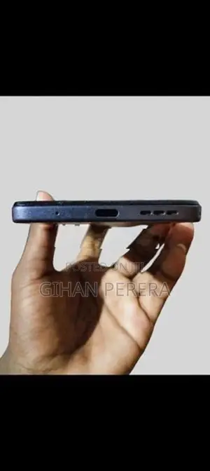 Moto G04s (Used)