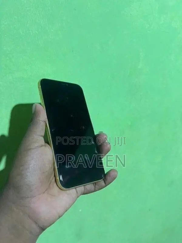 Apple iPhone 11 128GB (Used)