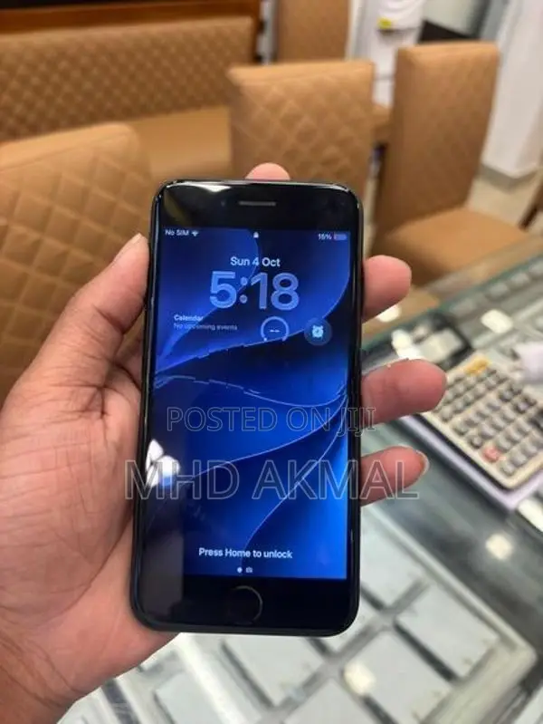 Apple iPhone SE (Used)