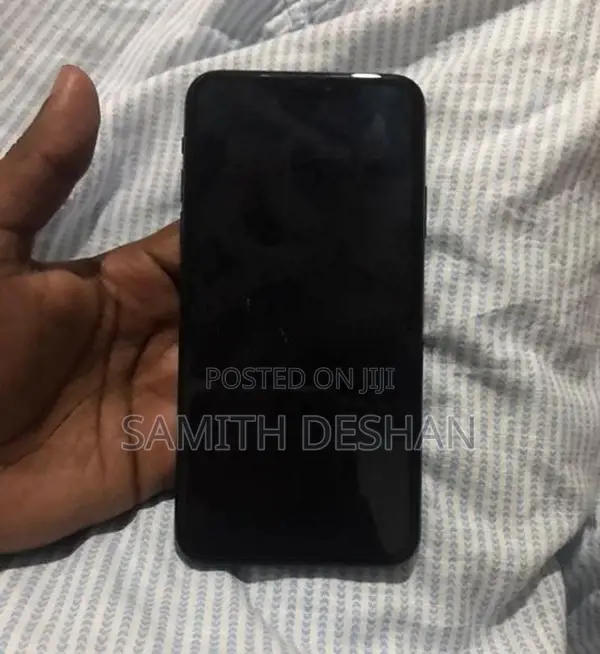 Apple iPhone 11 Pro Max (Used)