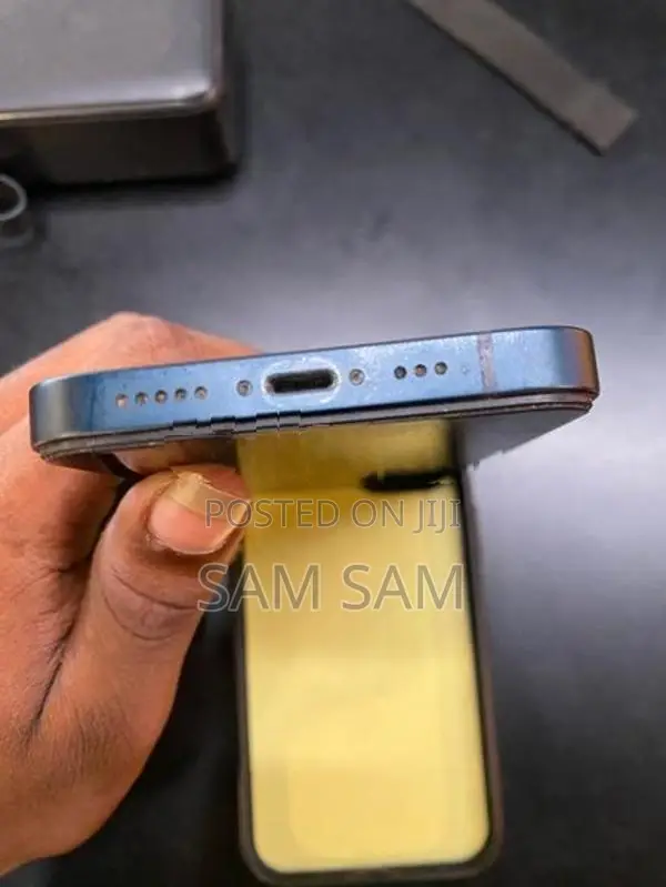 Apple iPhone 14 (Used)