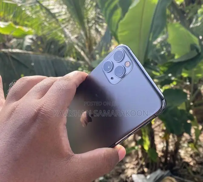 Apple iPhone 11 Pro Max (Used)