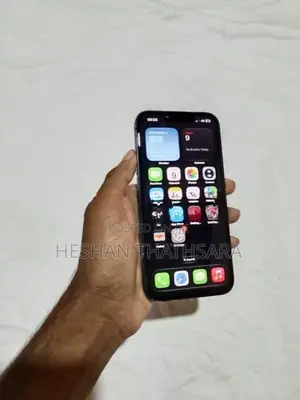 Apple iPhone 13 (Used)