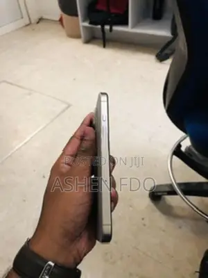Apple iPhone 16 Pro (Used)