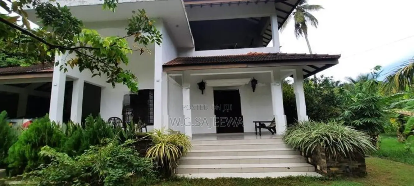 96.1perch land with 90% completed house for sale kandawala, Negombo