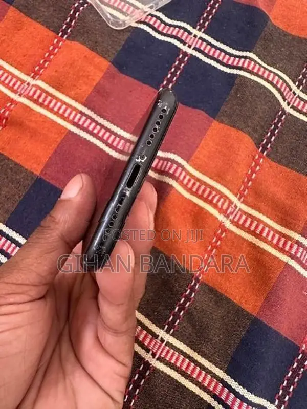 Apple iPhone 7 (Used)