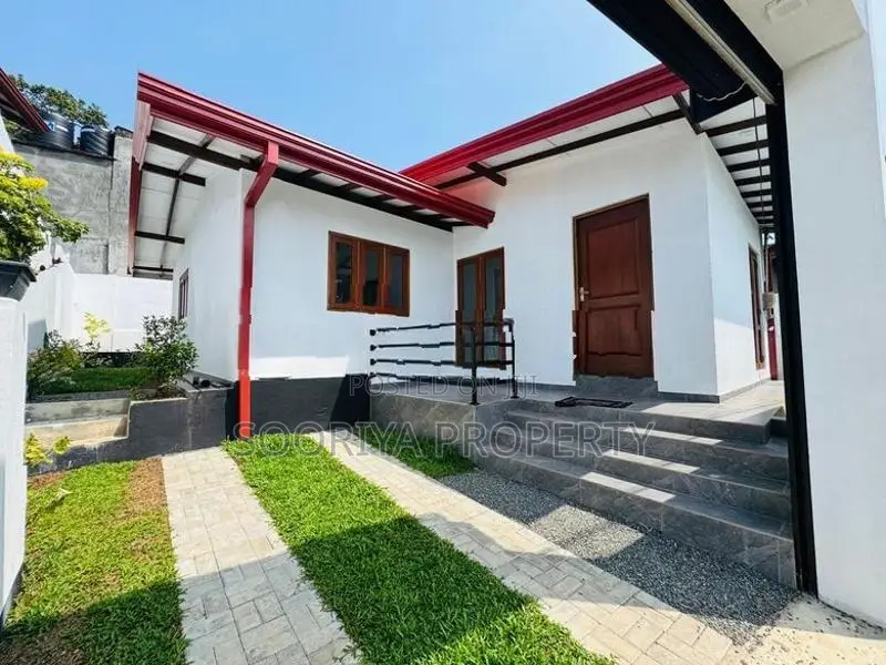Architectural Designed Brand New House for Sale in Piliyandala