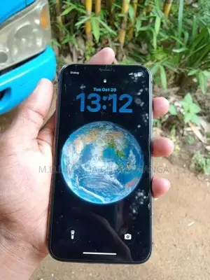 Apple iPhone 11 (Used)