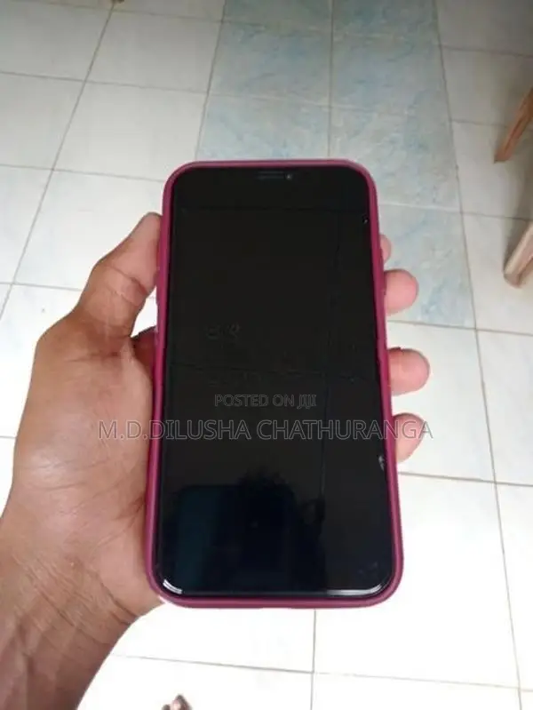 Apple iPhone 11 (Used)