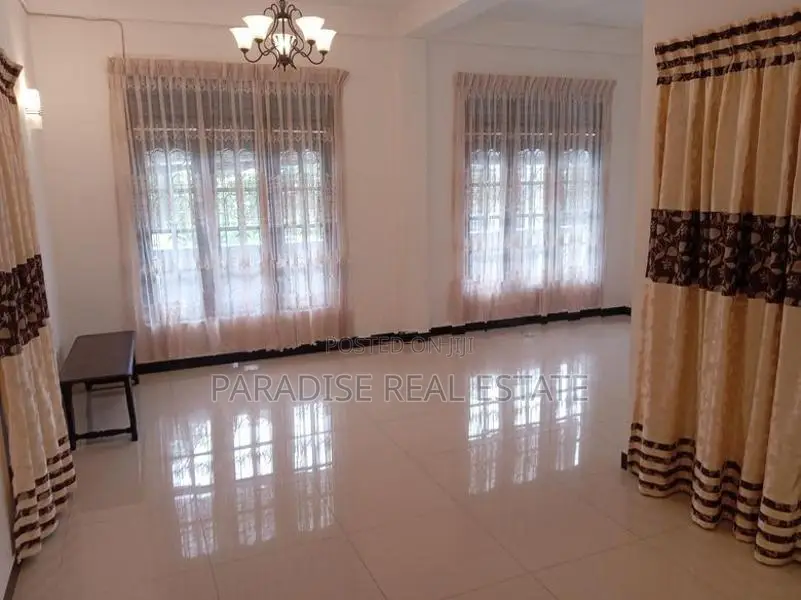 SPACIOUS 1 ST FLOOR HOUSE FOR RENT IN MOUNT LAVINIA