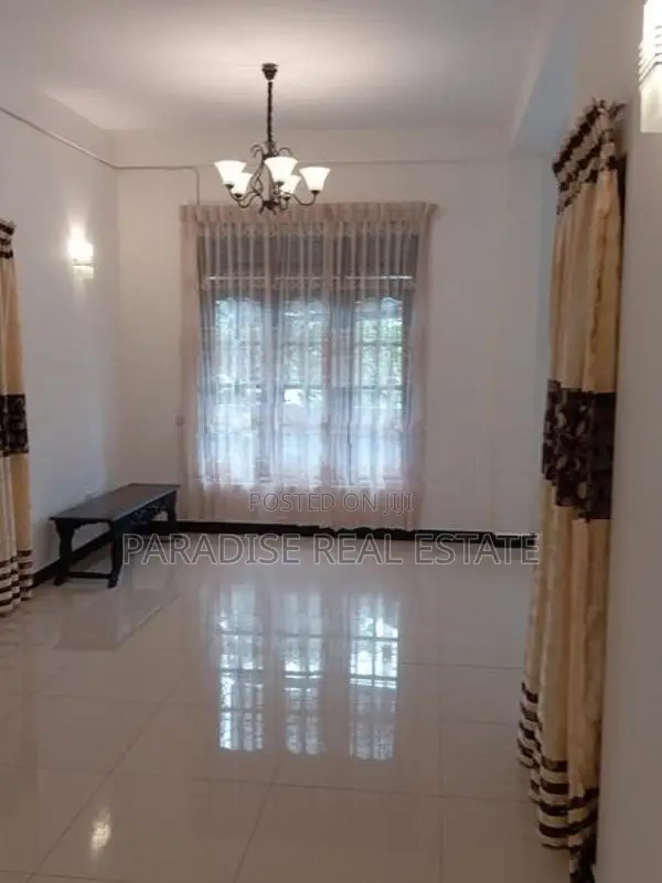 SPACIOUS 1 ST FLOOR HOUSE FOR RENT IN MOUNT LAVINIA