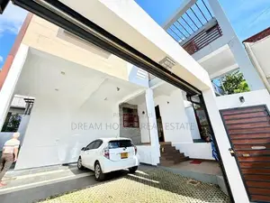 Premium 3-Storey Luxury Residence for Sale in Kotte – Baddagana