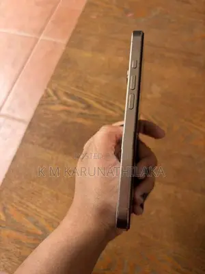 Apple iPhone 16 Pro (Used)