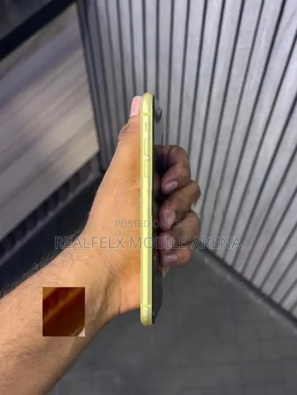 Apple iPhone 11 (Used)