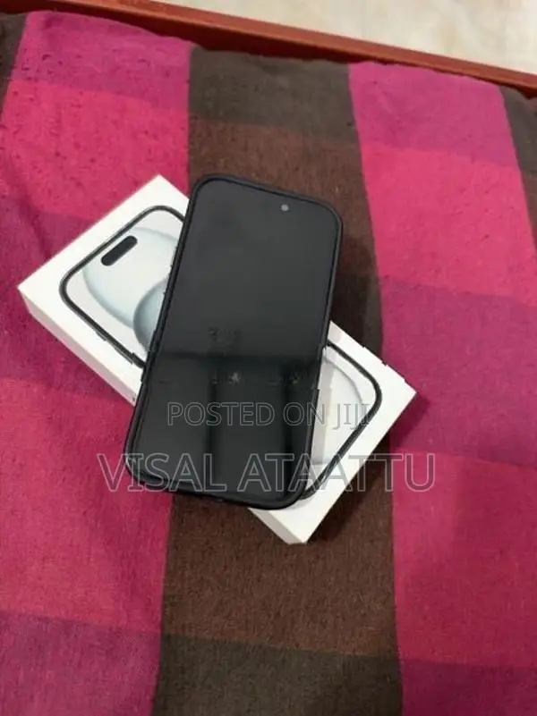Apple iPhone 15 128GB (Used)