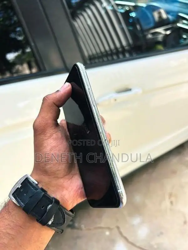 Apple iPhone 11 Pro (Used)
