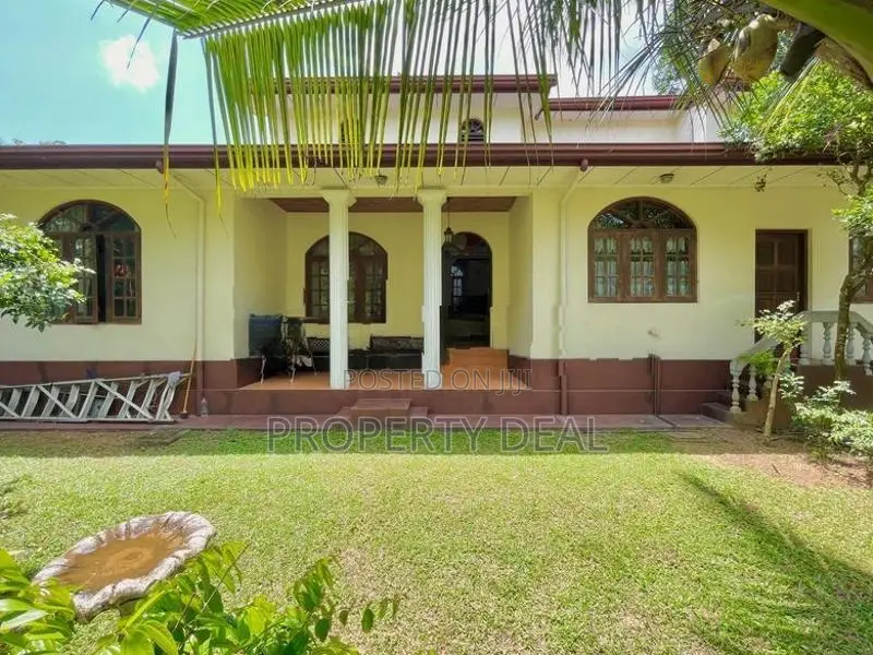 Modern House For Sale In Malabe – PDH372