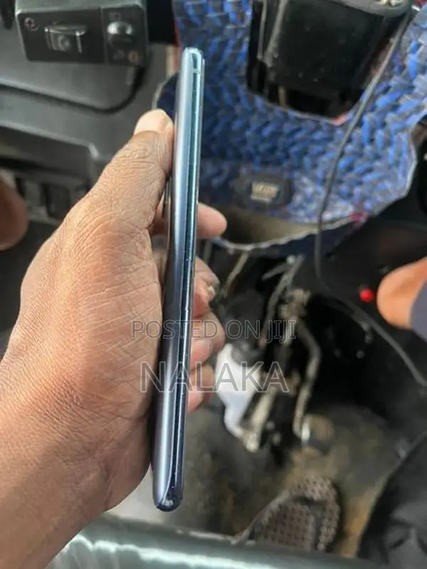 Samsung Galaxy S20FE (Used)