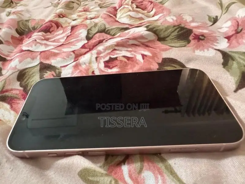 Apple iPhone 13 (Used)