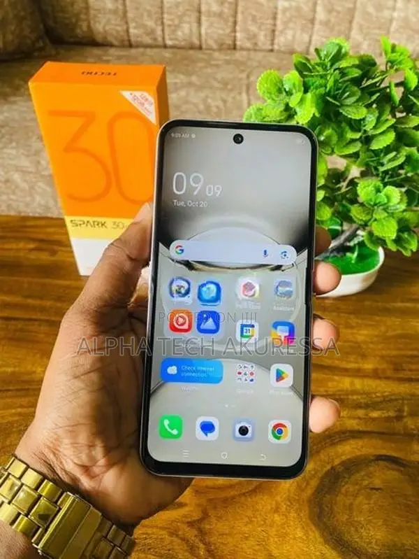 Tecno Spark 128GB (Used)