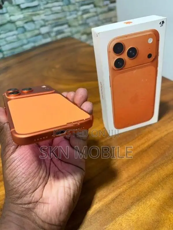 Apple iPhone 17 Pro 256GB eSIM (Used)