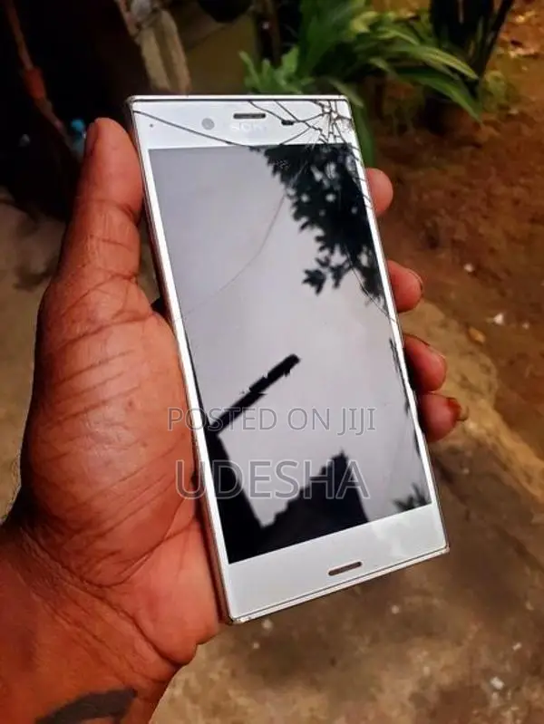 Sony Xperia XZS (Used)