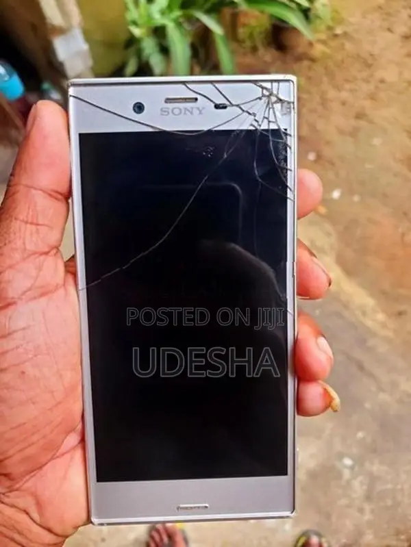 Sony Xperia XZS (Used)
