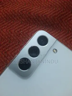 Samsung Galaxy S22 (Used)