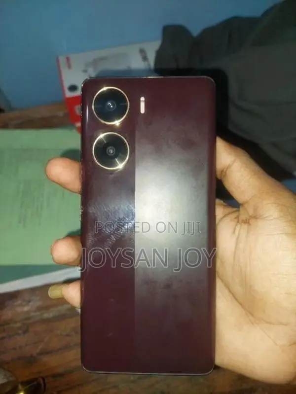 Vivo V29E (Used)