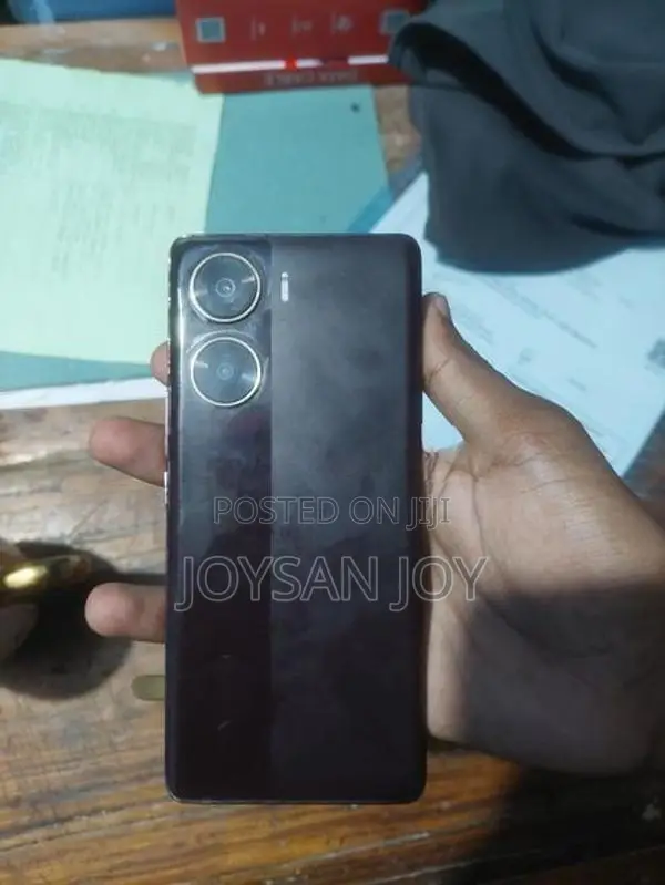 Vivo V29E (Used)