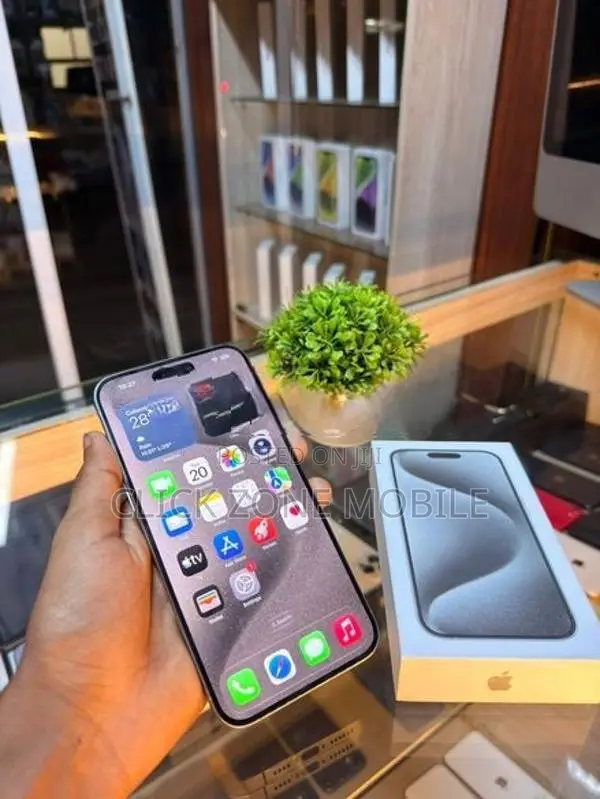 Apple iPhone 15 Pro Max (Used)